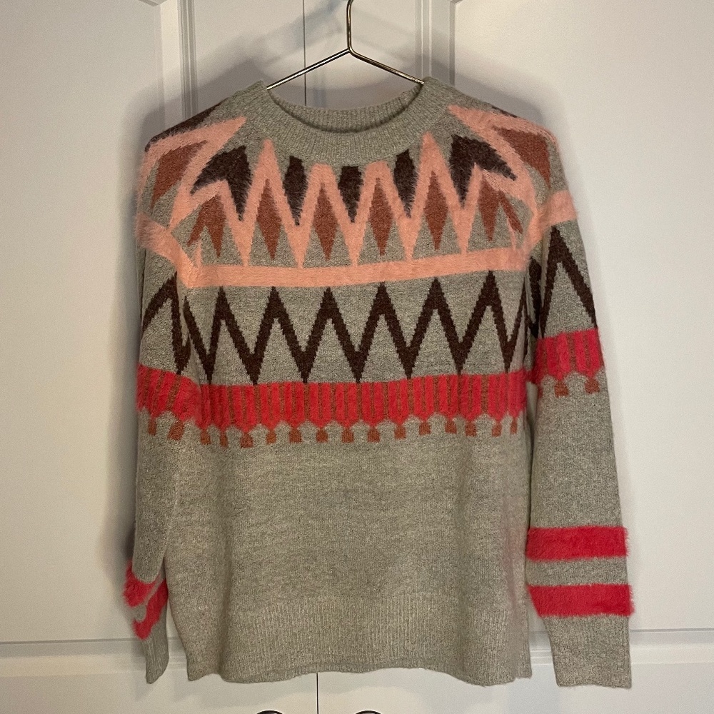 THML Women's Sweater - Large